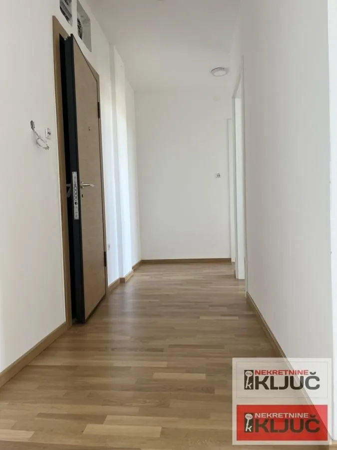 Prodaja, trosoban stan, 62m², Bulevar patrijarha Pavla, Novi Sad Sve Podlokacije
