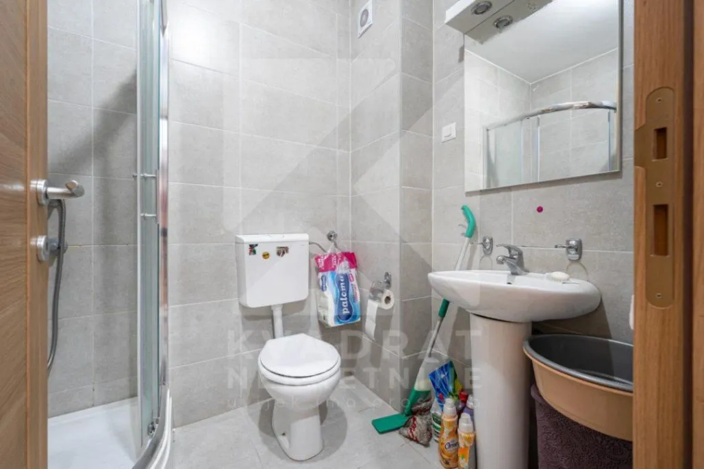 Prodaja, jednosoban stan, 45m², Stari Aerodrom, Podgorica