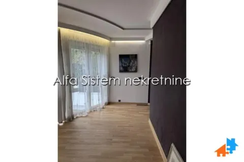 Izdavanje, četvorosoban stan, 150m², Savski Venac, Beograd - image 8