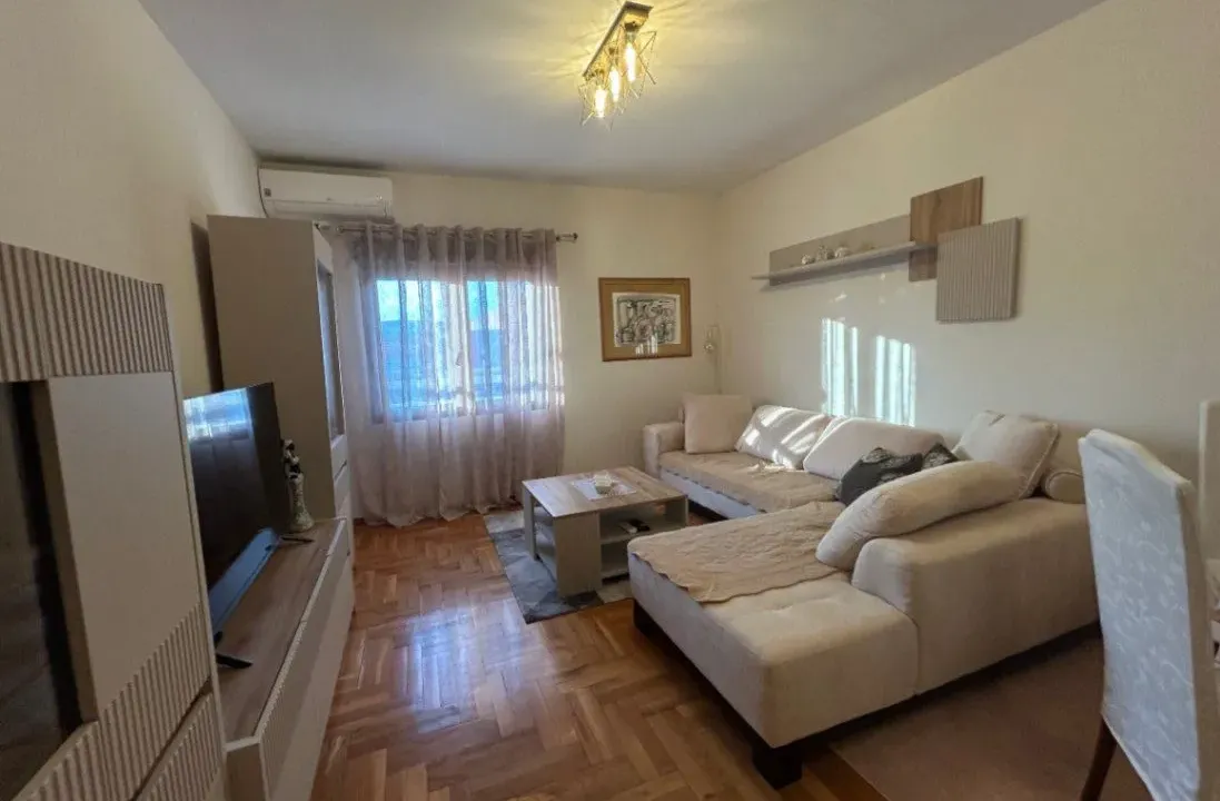 Izdavanje, jednosoban stan, 55m², City Kvart, Podgorica