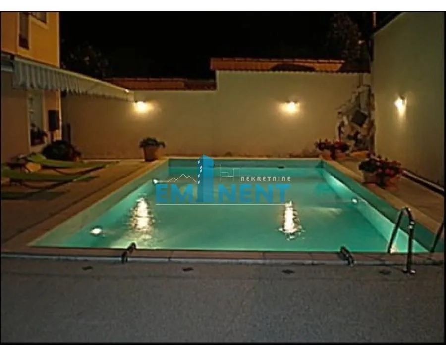 Rent, house, 400m², Voždovac Sve Podlokacije, Beograd