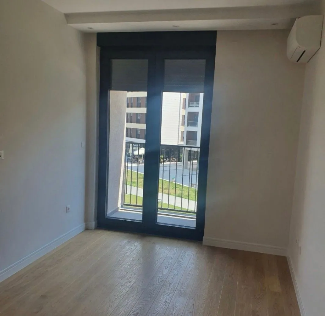 Izdavanje, dvosoban stan, 64m², Podgorica, Crna Gora