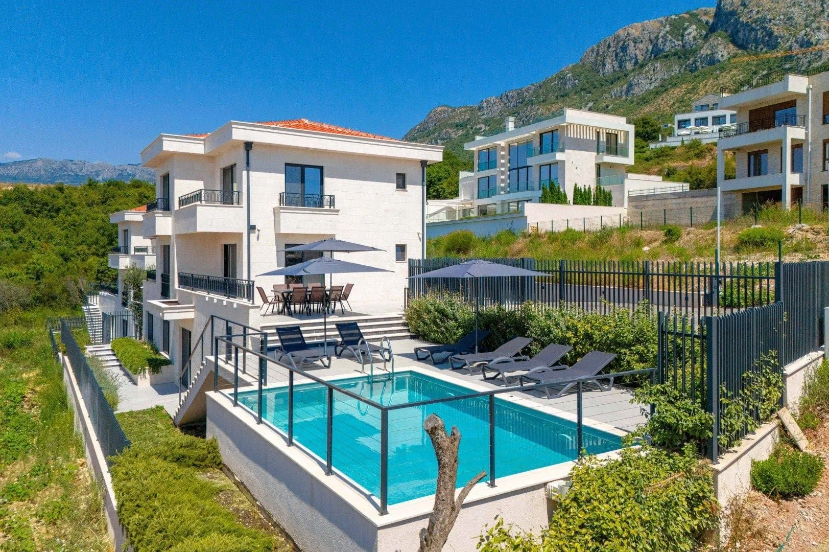 Prodaja, kuća, 318m², Budva, Crna Gora