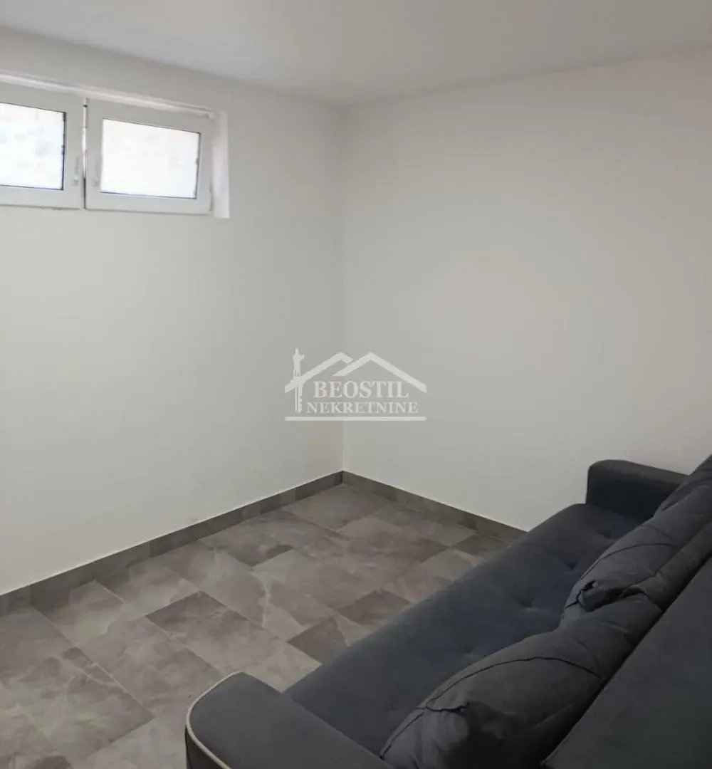 Izdavanje, jednosoban stan, 32m², Zvezdara Sve Podlokacije, Beograd