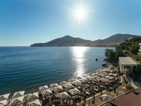 Daily-rent, two bedroom apartment, 508m², Dukley Gardens, Budva - image 2