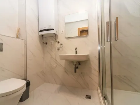 Prodaja, jednosoban stan, 44m², City Kvart, Podgorica - image 6