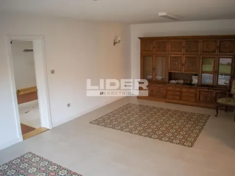 Izdavanje, kuća, 145m², Zemun Gornji Grad, Zemun Sve Podlokacije - image 4