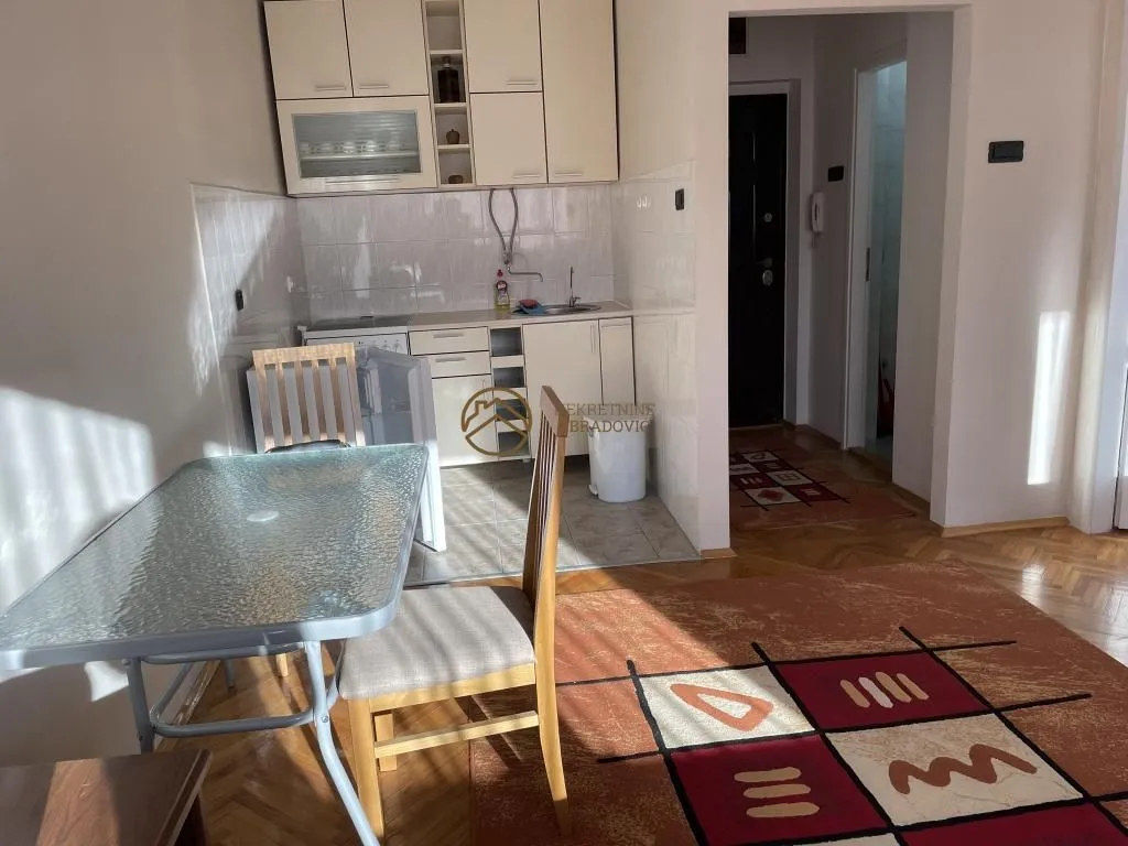 Rent, one bedroom apartment, 34m², Autokomanda, Voždovac Sve Podlokacije
