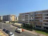 Izdavanje, poslovni prostor, 44m², City Kvart, Podgorica - image 9