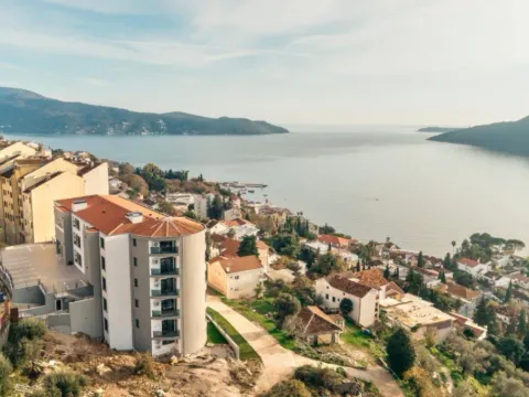 Prodaja, trosoban stan, 121m², Topla, Herceg Novi