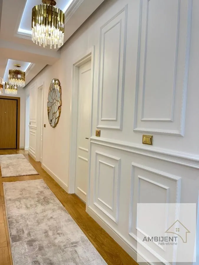 Sale, four bedroom apartment, 175m², Savski Venac, Beograd