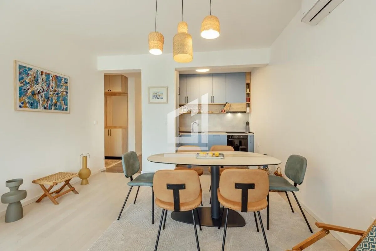 Prodaja, dvosoban stan, 72m², Donja Lastva, Tivat