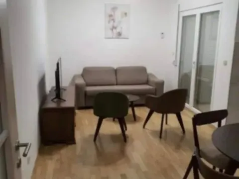 Rent, one bedroom apartment, 44m², Blok 6, Podgorica