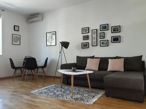 Rent, one bedroom apartment, 40m², Centar, Podgorica - image 14