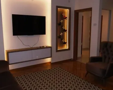 Izdavanje, dvosoban stan, 75m², Centar, Niš - image 3