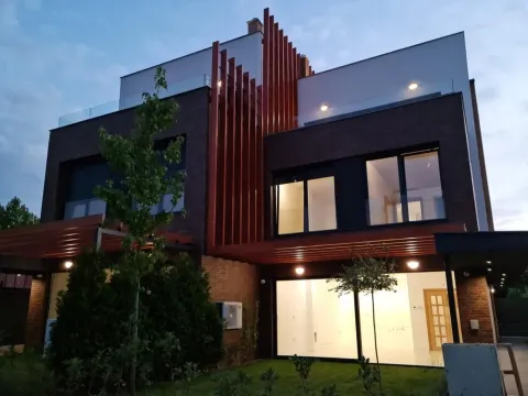 Izdavanje, kuća, 240m², Sremska Kamenica, Petrovaradin - image 12