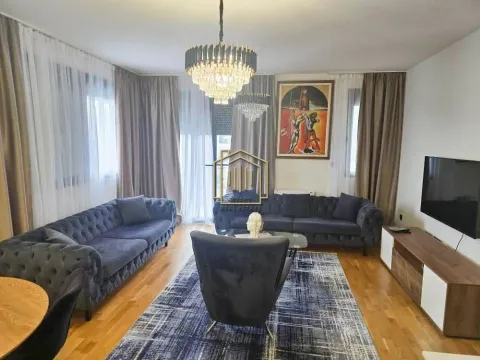 Izdavanje, trosoban stan, 130m2, Dalmatinska ulica, Podgorica Izdavanje, trosoban stan, 130m2, Dalmatinska ulica, Podgorica