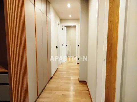 Izdavanje, četvorosoban stan, 89m², Stari Grad, Beograd - image 19