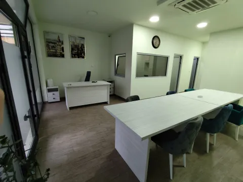 Rent, office space, 56m², City Kvart, Podgorica - image 6