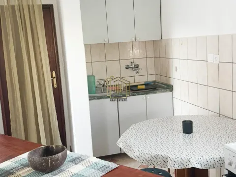 Izdavanje, jednosoban stan, 40m², Stari Aerodrom, Podgorica - image 4