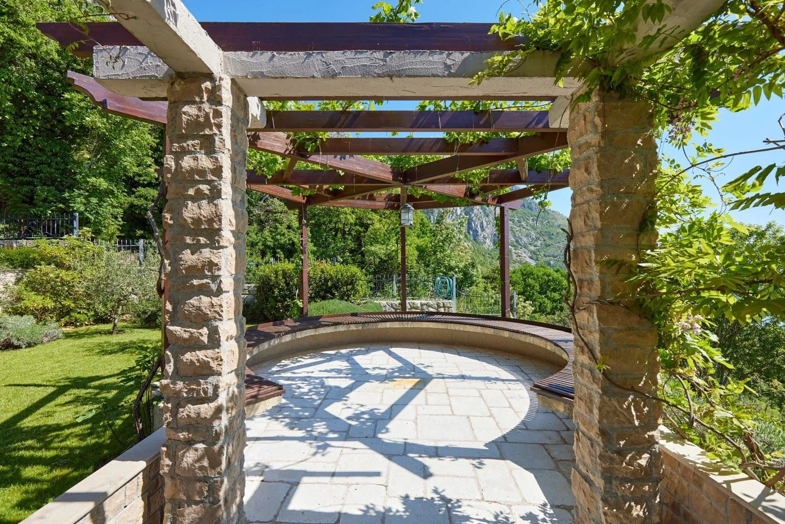 Sale, house, 2191m², Blizikuće, Budva