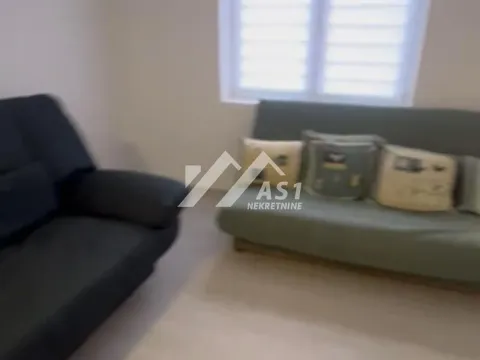 Stan in Adamovićevo Naselje