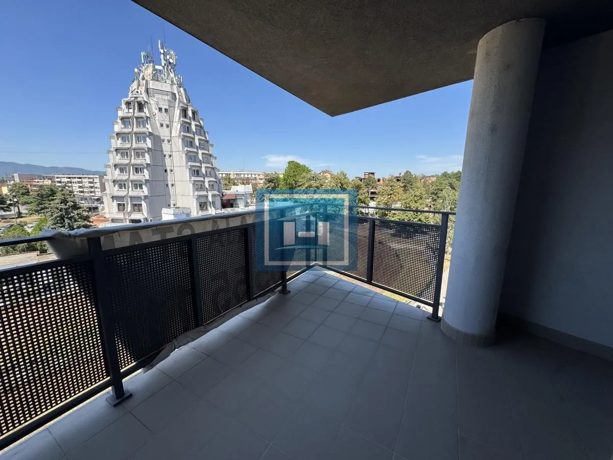 Prodaja, trosoban stan, 78m², Centar, Paraćin