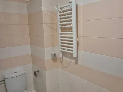 Izdavanje, jednosoban stan, 47m², Stari Aerodrom, Podgorica - image 7