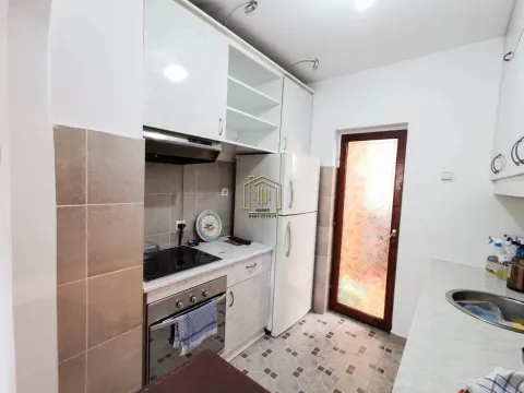 Izdavanje, poslovni prostor, 49m², Lepa Kata, Podgorica - image 6