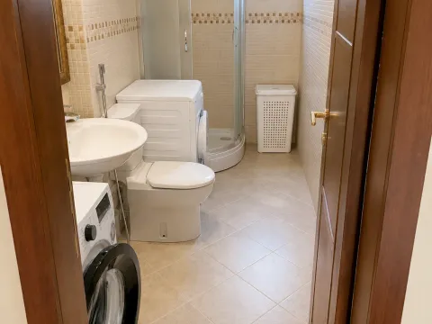 Prodaja, kuća, 200m², Gorica C, Podgorica - image 19