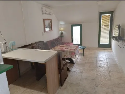 Rent, one bedroom apartment, 45m², Lepetani, Tivat - image 1