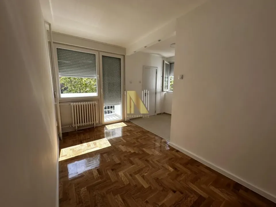 Prodaja, dvosoban stan, 58m², Detelinara, Novi Sad Sve Podlokacije