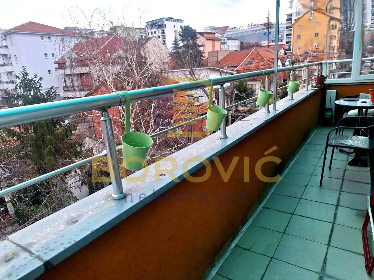 Sale, one bedroom apartment, 35m², Uciteljsko Naselje, Zvezdara Sve Podlokacije