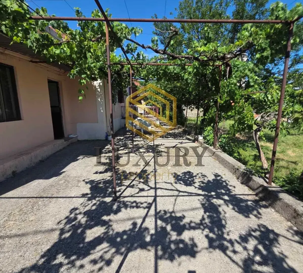 Rent, house, 70m², Momišići, Podgorica