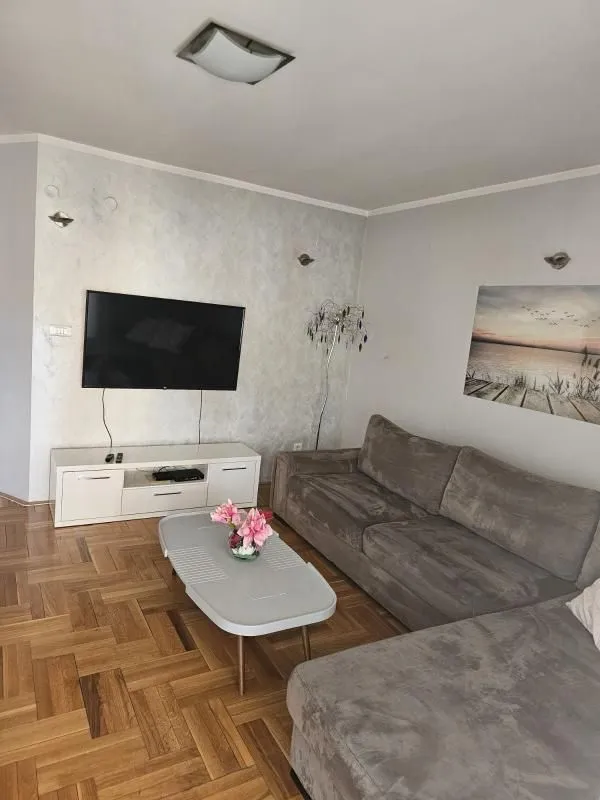 Prodaja, dvosoban stan, 76m², Zagorič, Podgorica