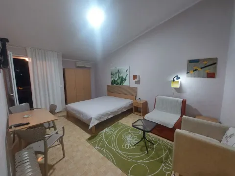 Rent, studio apartment, 25m², Šušanj, Bar - image 3
