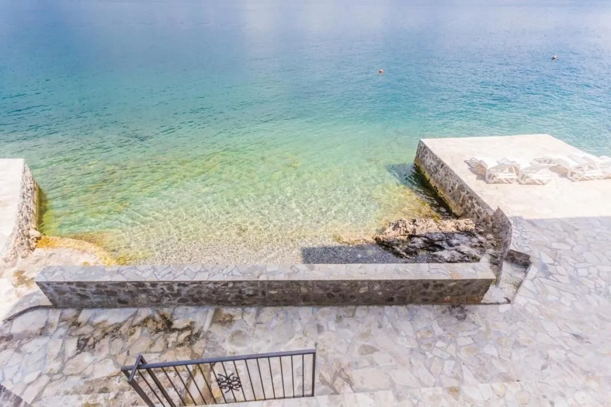 Sale, house, 240m², Krašići, Tivat