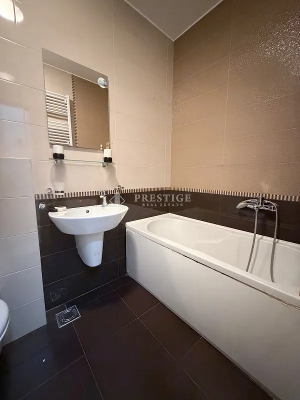Izdavanje, jednosoban stan, 47m², Blok 6, Podgorica