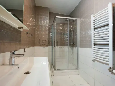 Rent, three bedroom apartment, 75m², Vračar Hram, Vračar Sve Podlokacije - image 11