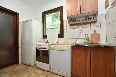 Rent, three bedroom apartment, 130m², Prijevor, Budva - image 7