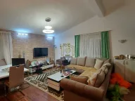 Izdavanje, dvosoban stan, 110m², Šušanj, Bar - image 1