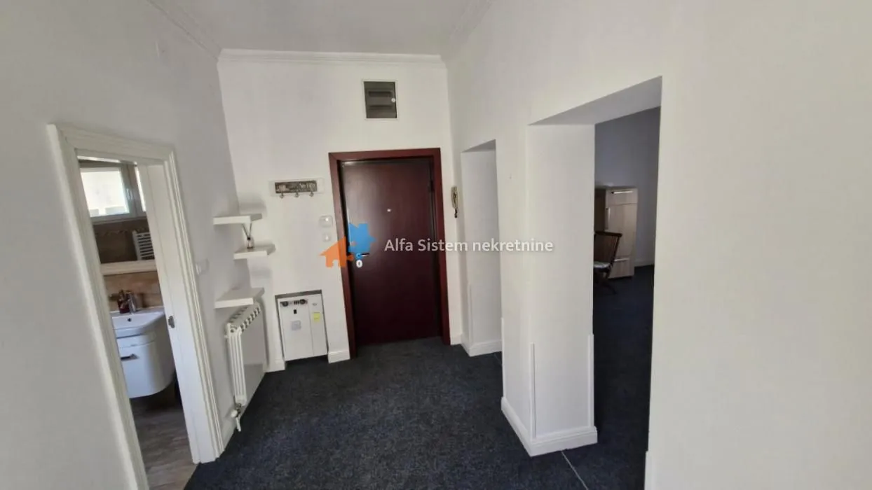 Izdavanje, dvosoban stan, 70m², Vračar Hram, Vračar Sve Podlokacije