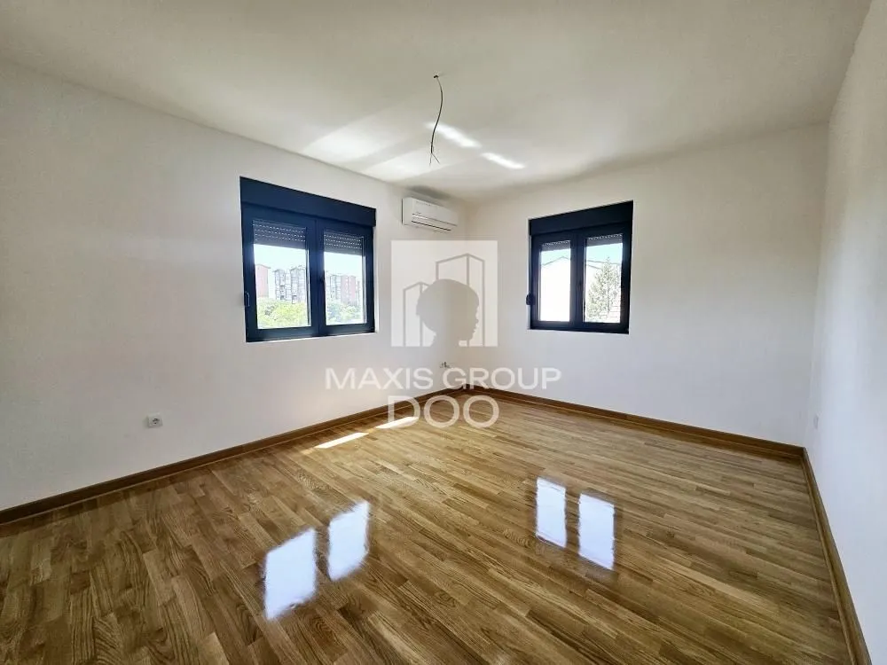 Prodaja, trosoban stan, 78m², Olimp, Zvezdara Sve Podlokacije