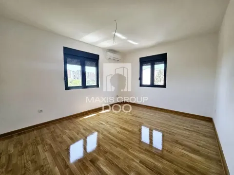 Prodaja, trosoban stan, 78m², Olimp, Zvezdara Sve Podlokacije - image 2