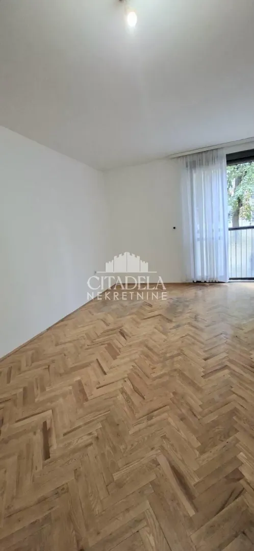 Izdavanje, jednosoban stan, 36m², Banovo Brdo, Beograd