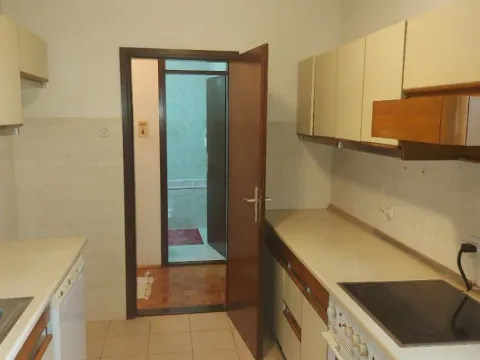 Prodaja, trosoban stan, 70m², Banovo Brdo, Beograd - image 3