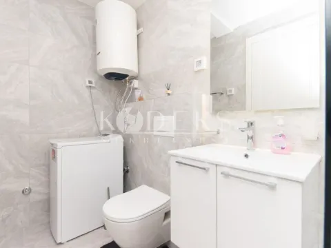 Izdavanje, dvosoban stan, 65m², Stari Aerodrom, Podgorica - image 10