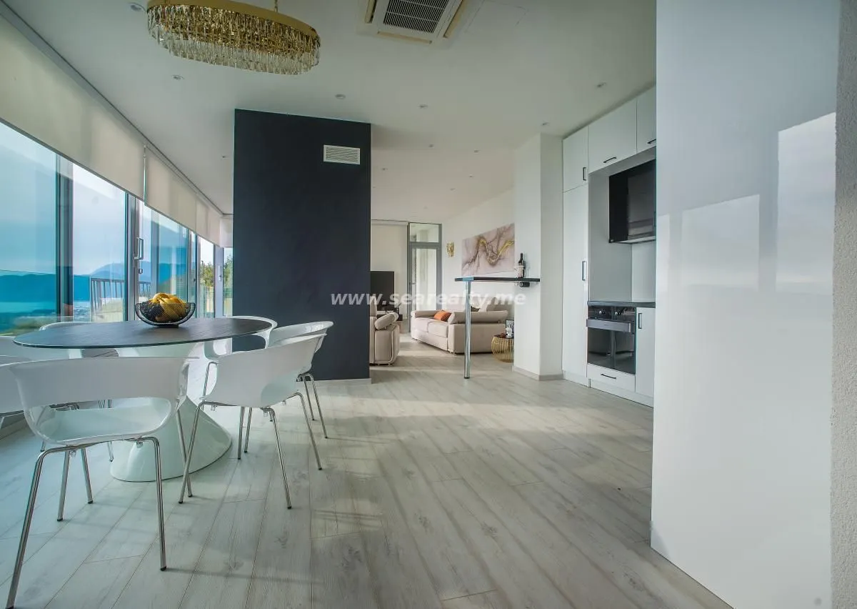 Prodaja, kuća, 280m², Tivat, Crna Gora