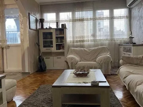 Rent, two bedroom apartment, 100m², Pejton, Podgorica - image 11