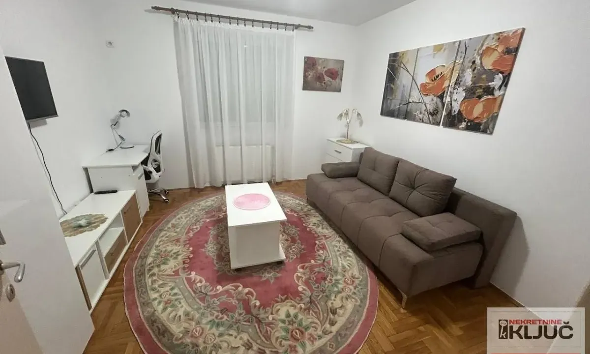 Prodaja, jednosoban stan, 25m², Adamovićevo Naselje, Novi Sad Sve Podlokacije